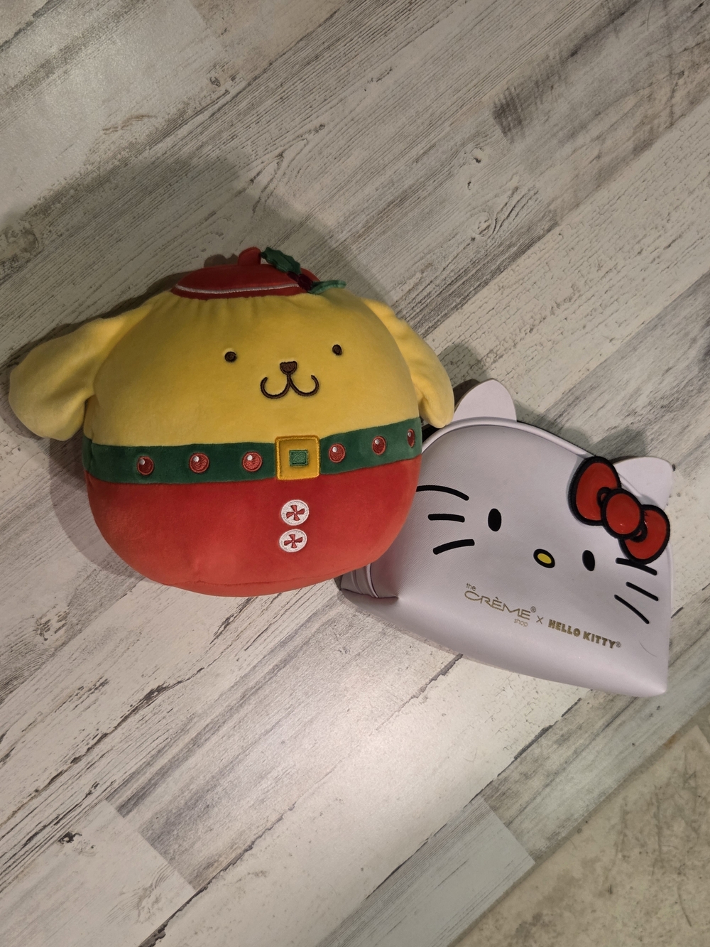 Sanrio Pompompurin Holiday Plush W/ Hello Kitty X The Creme Shop Collab Bag
